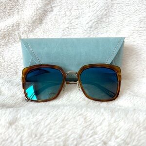 DIFF EYEWEAR Clarisse Sunglasses + Case